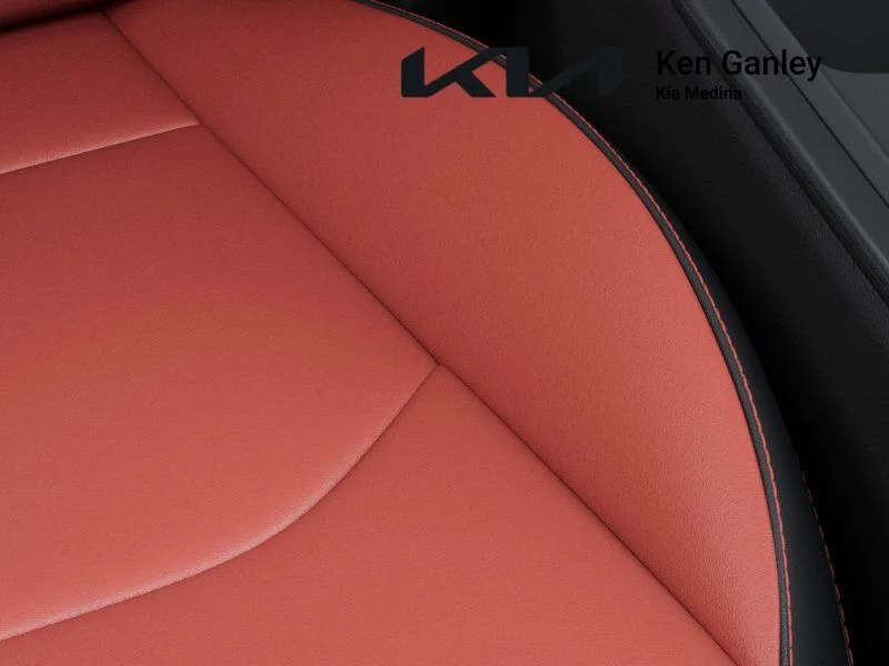 2025 Kia K4 GT-Line Turbo - Photo 24