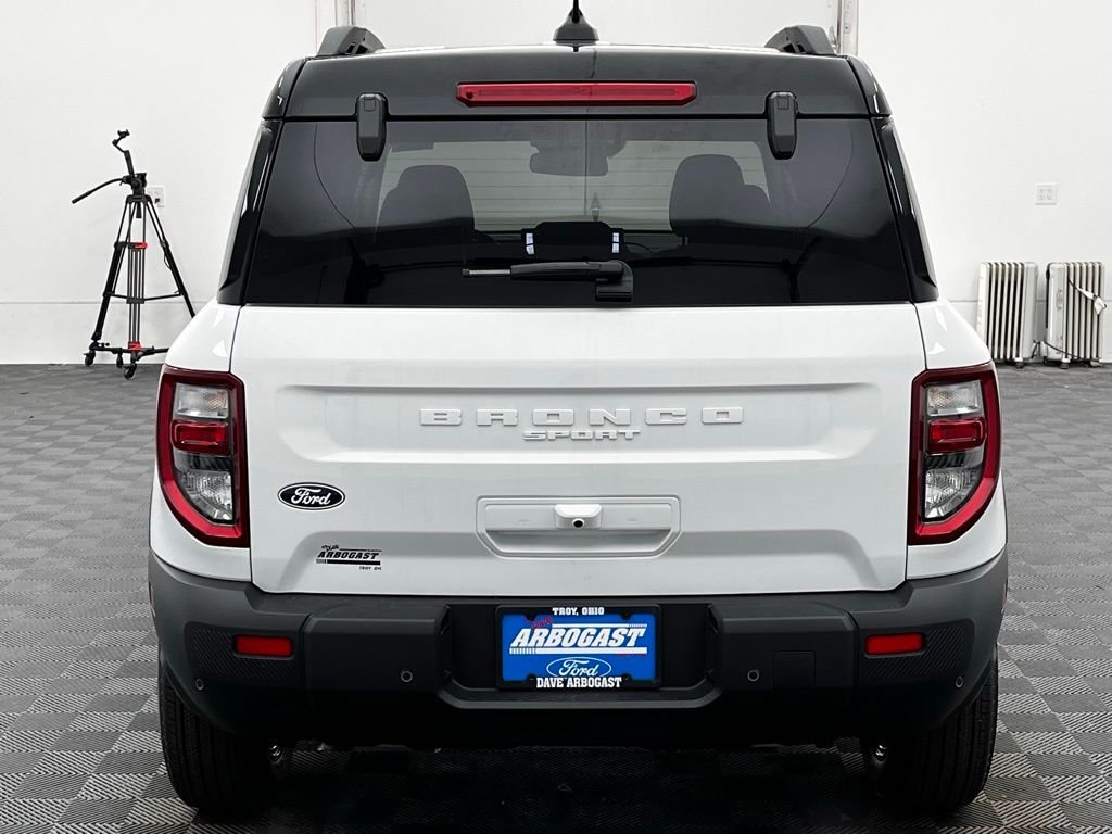 New 2026 White Ford Outer Banks image 9