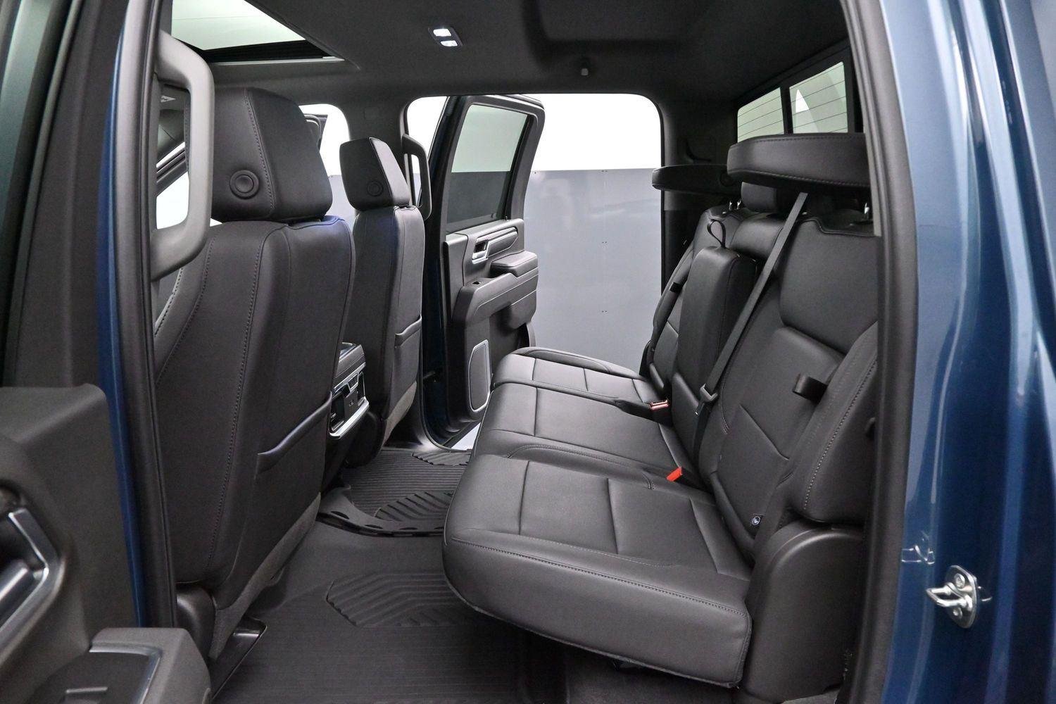 2025 Chevrolet Silverado 2500HD LTZ - Photo 32