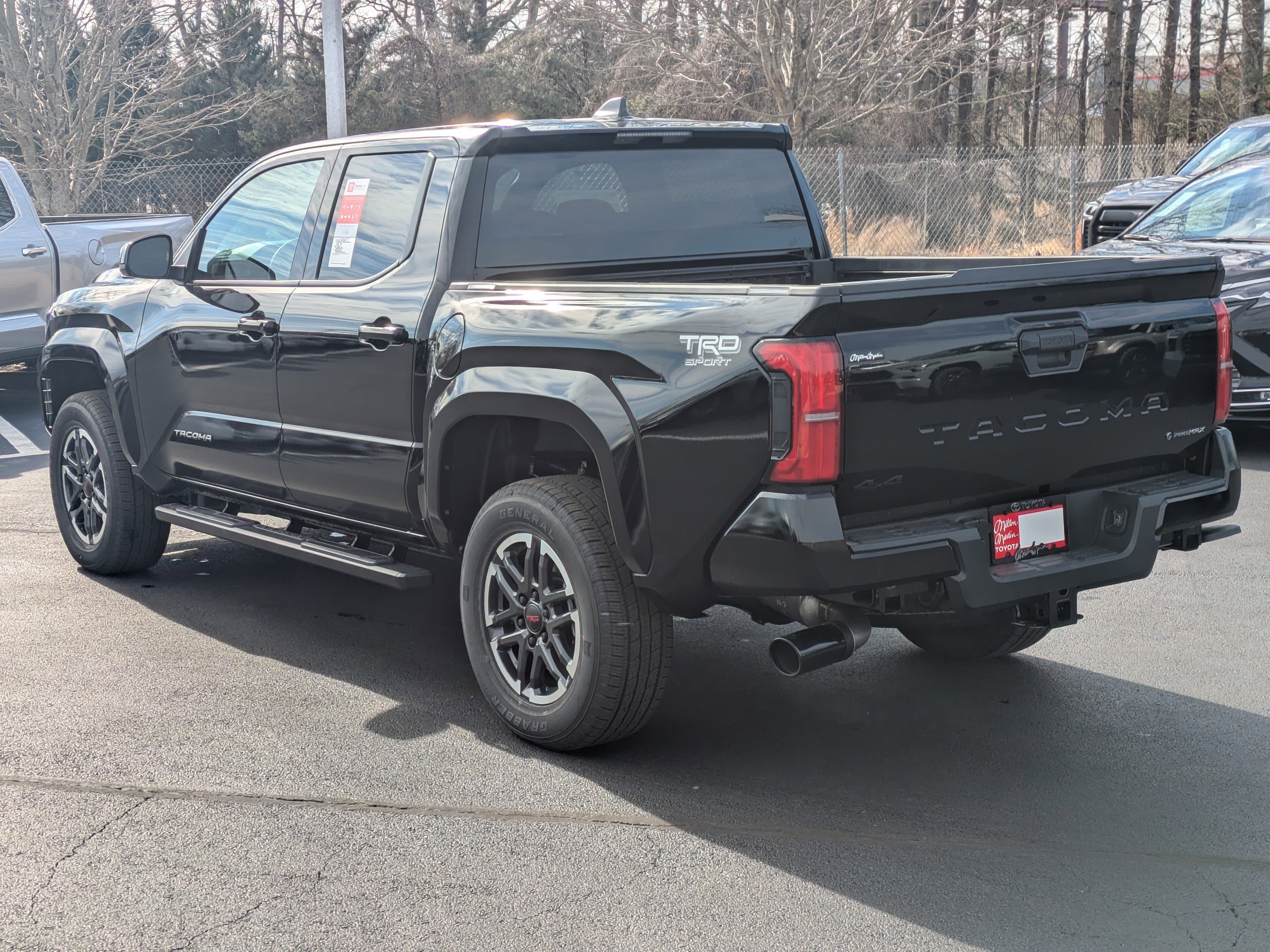 2026 Toyota Tacoma TRD Sport - Photo 6
