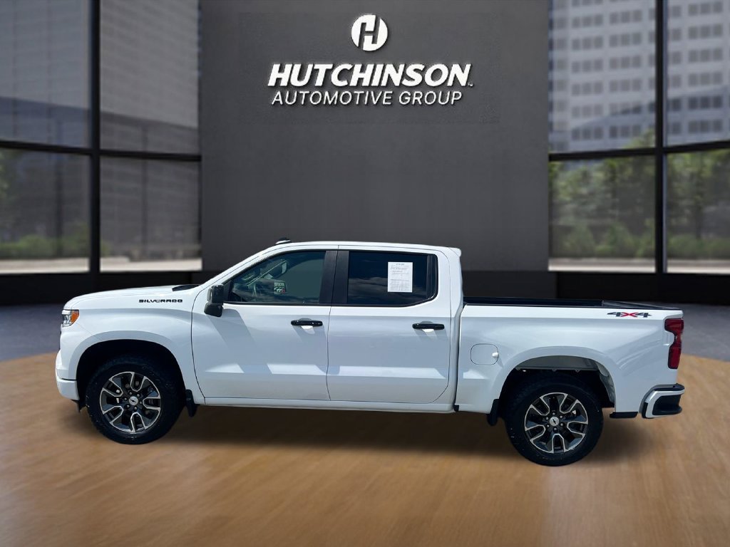 Used 2024 Summit White Chevrolet RST image 4