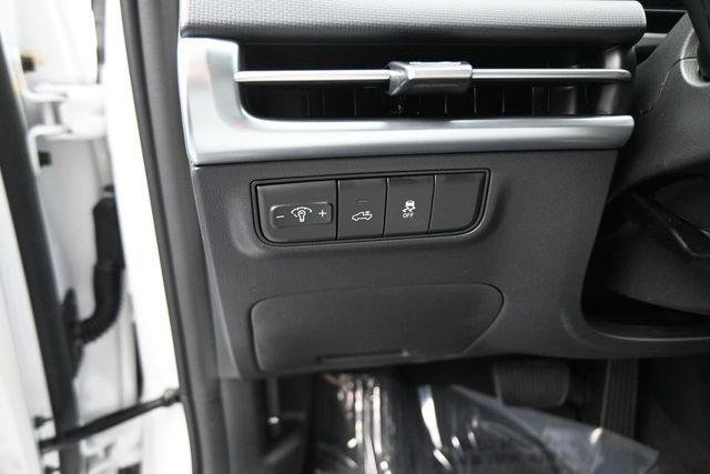 New 2026 White Hyundai SEL Activity AWD image 17