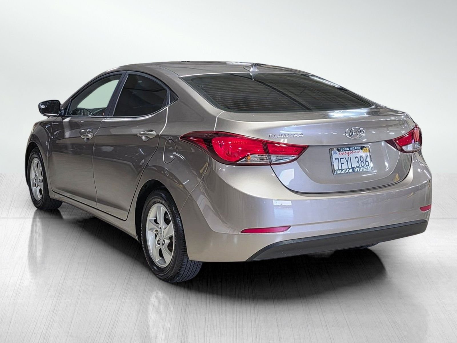 Used 2014 Desert Bronze Hyundai SE image 5