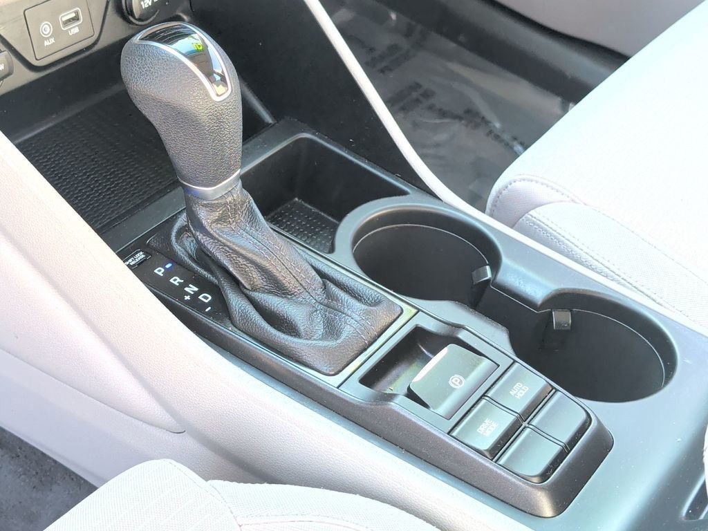 Used 2020  Hyundai SEL image 11