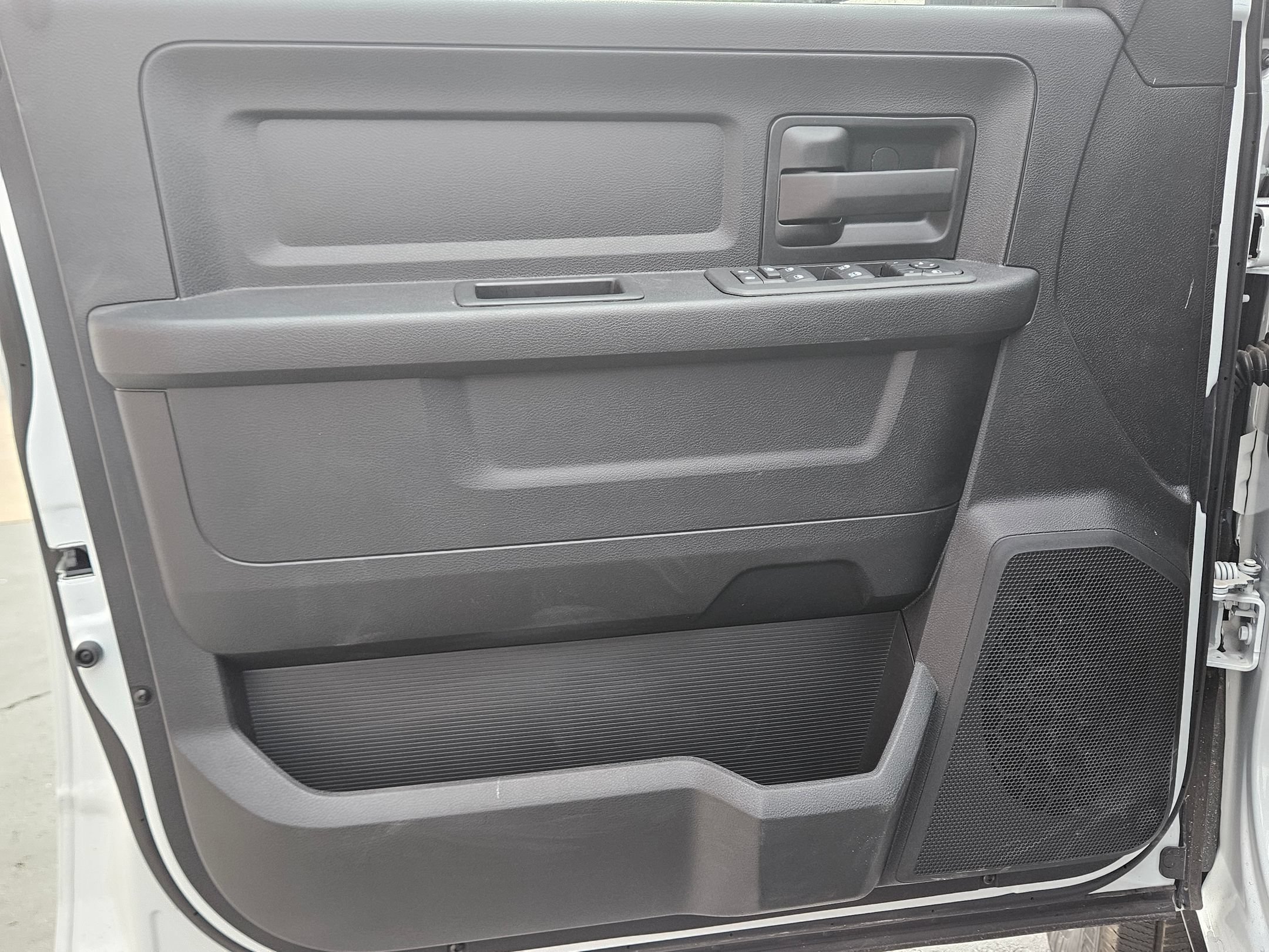2026 RAM 2500 Tradesman - Photo 15