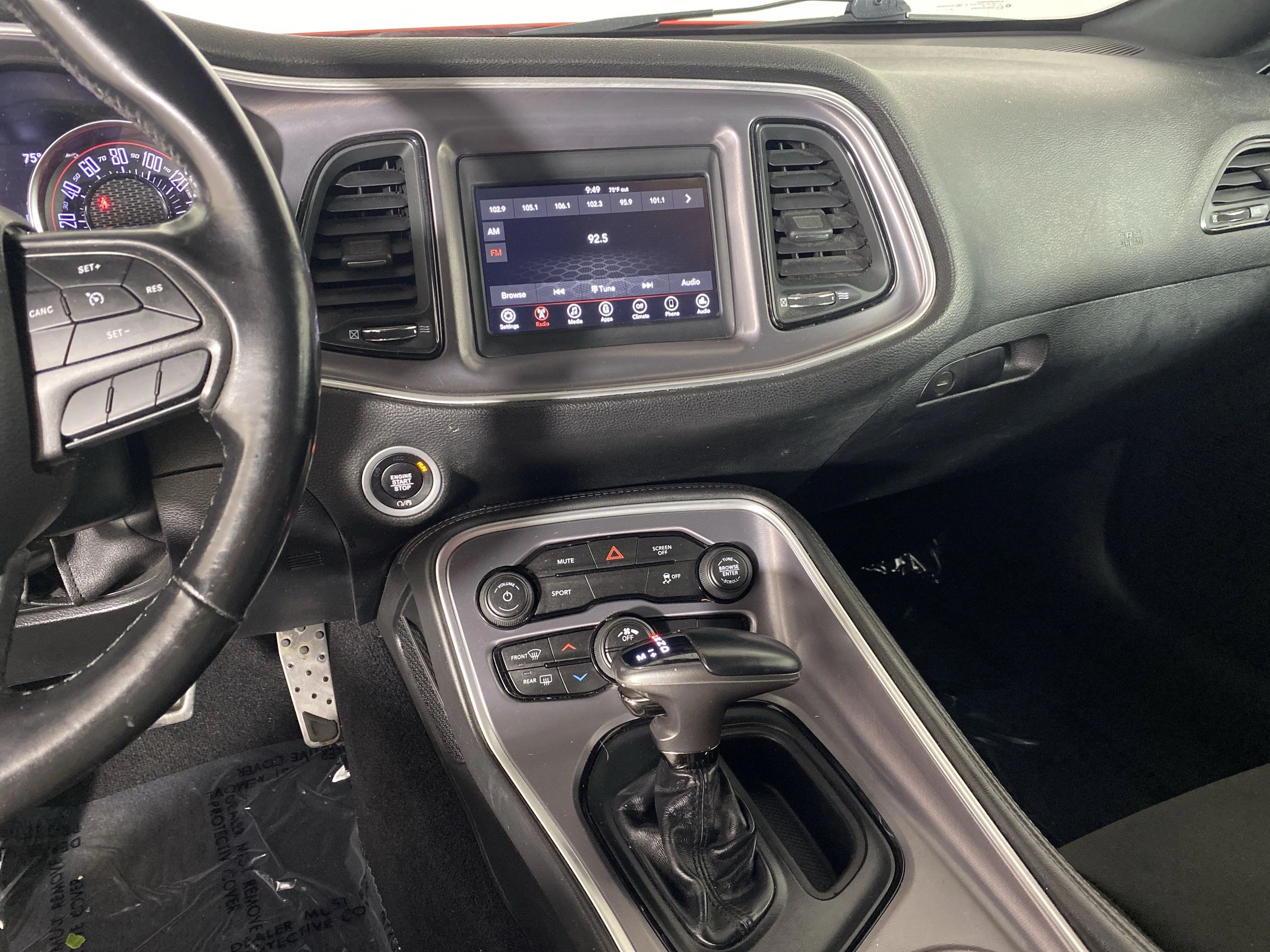 Used 2019 Go Mango Dodge SXT image 24