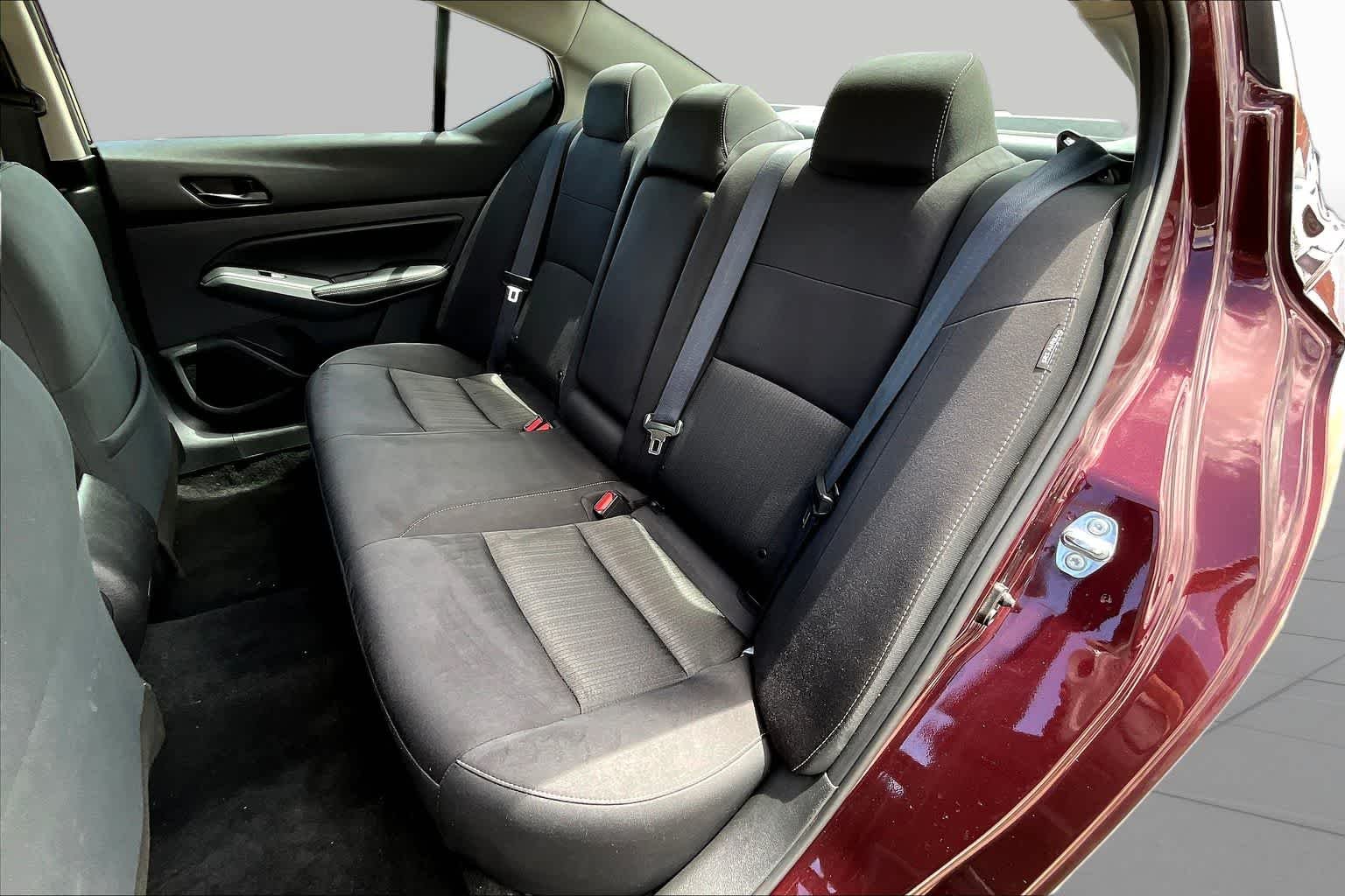 Used 2024 Garnet Pearl Metallic Nissan 2.5 SV image 21