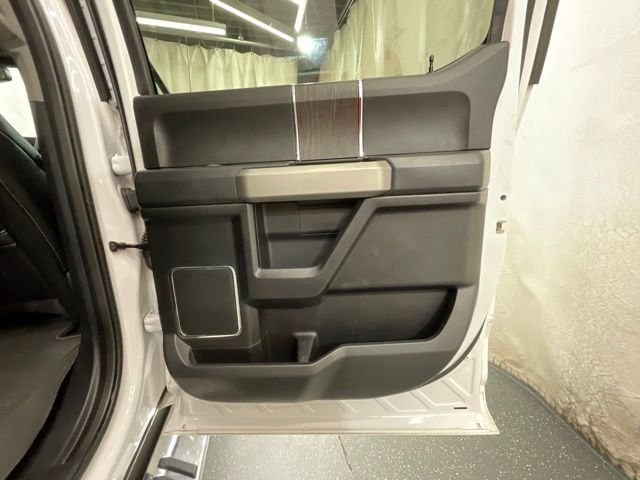 Used 2020 White Ford Lariat image 24