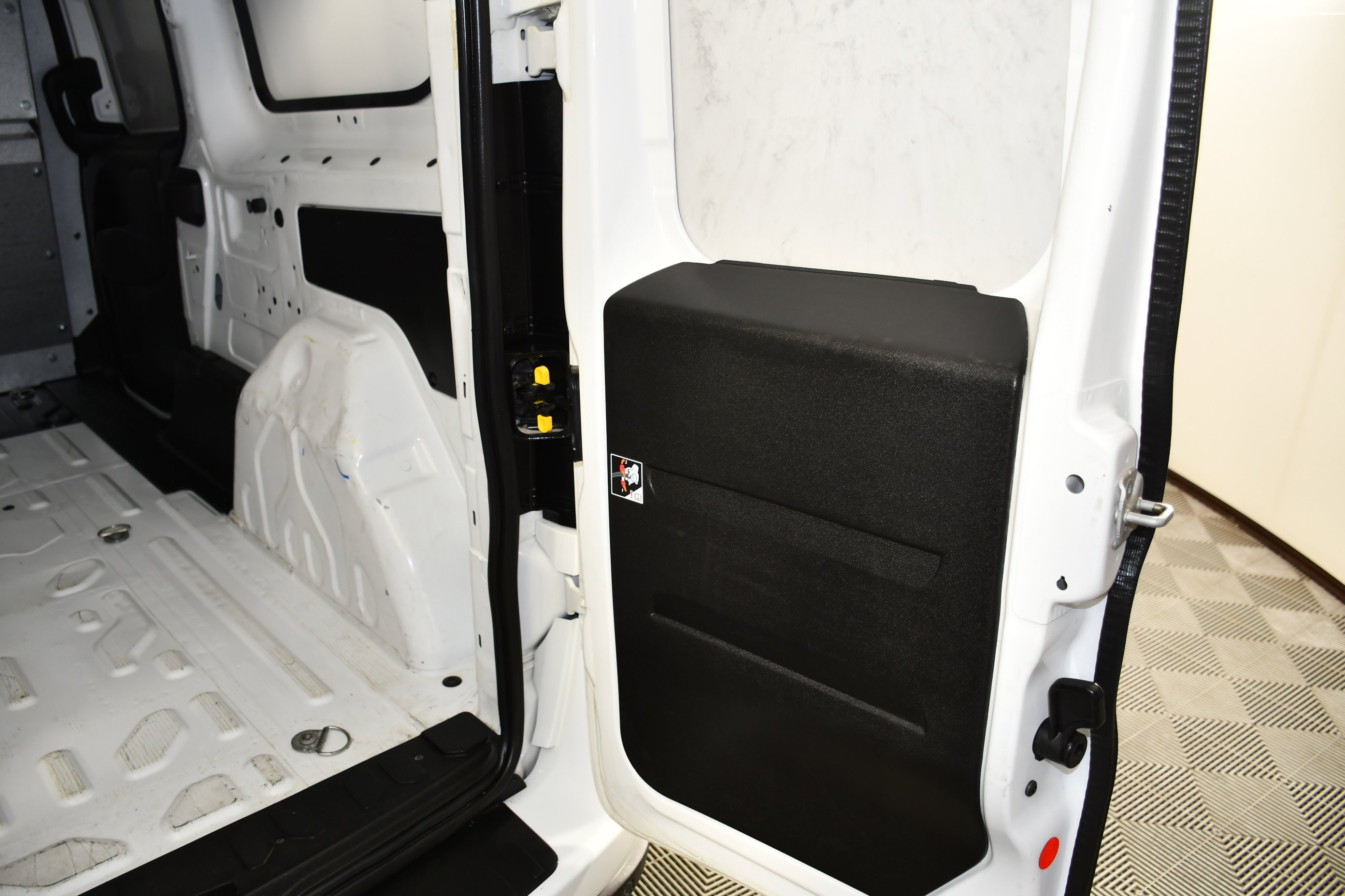 Used 2022 Bright White Ram Tradesman image 47