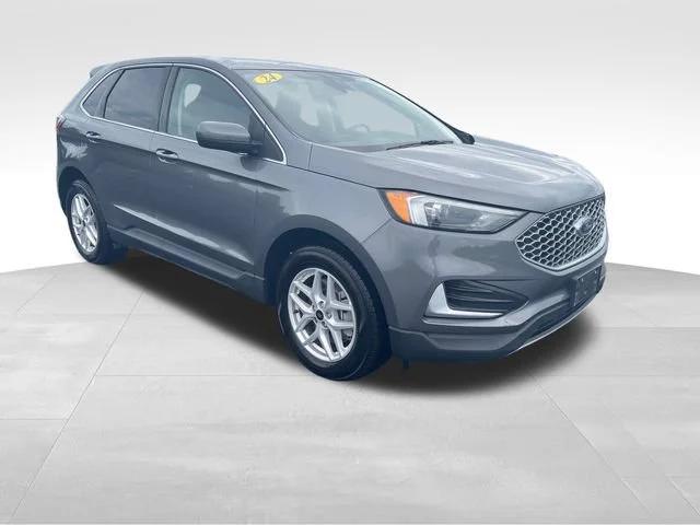 Used 2024 Gray Ford SEL image 8