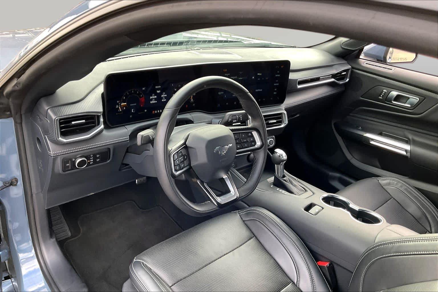 Used 2025 Vapor Blue Metallic Ford EcoBoost Premium image 16