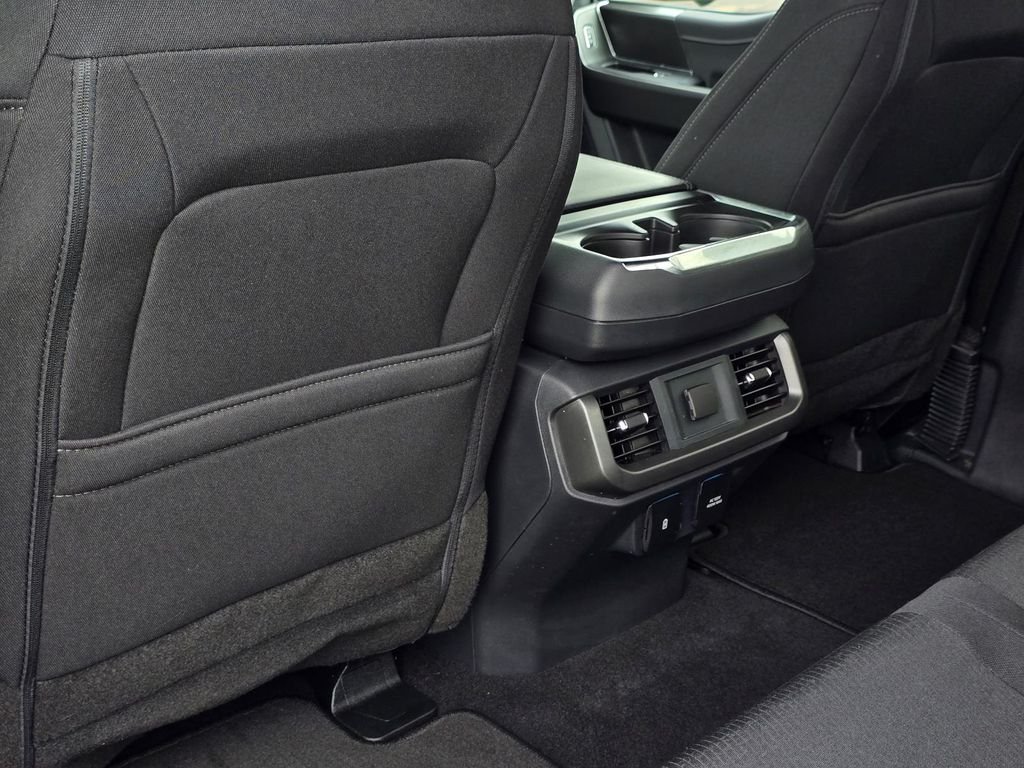 Used 2024 Agate Black Metallic Ford XLT image 31