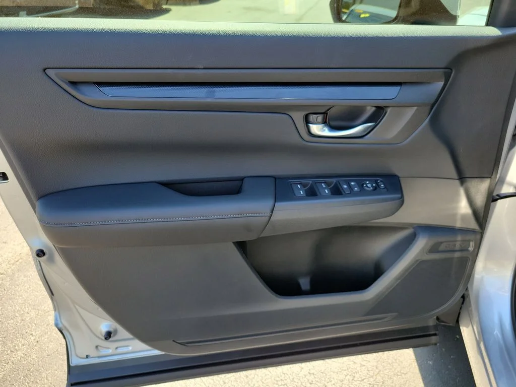 2026 Honda CR-V LX - Photo 17