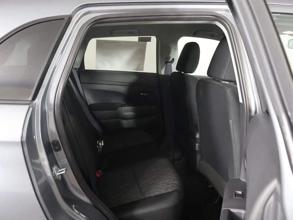 New 2026 Gray Mitsubishi 2.0 ES image 28