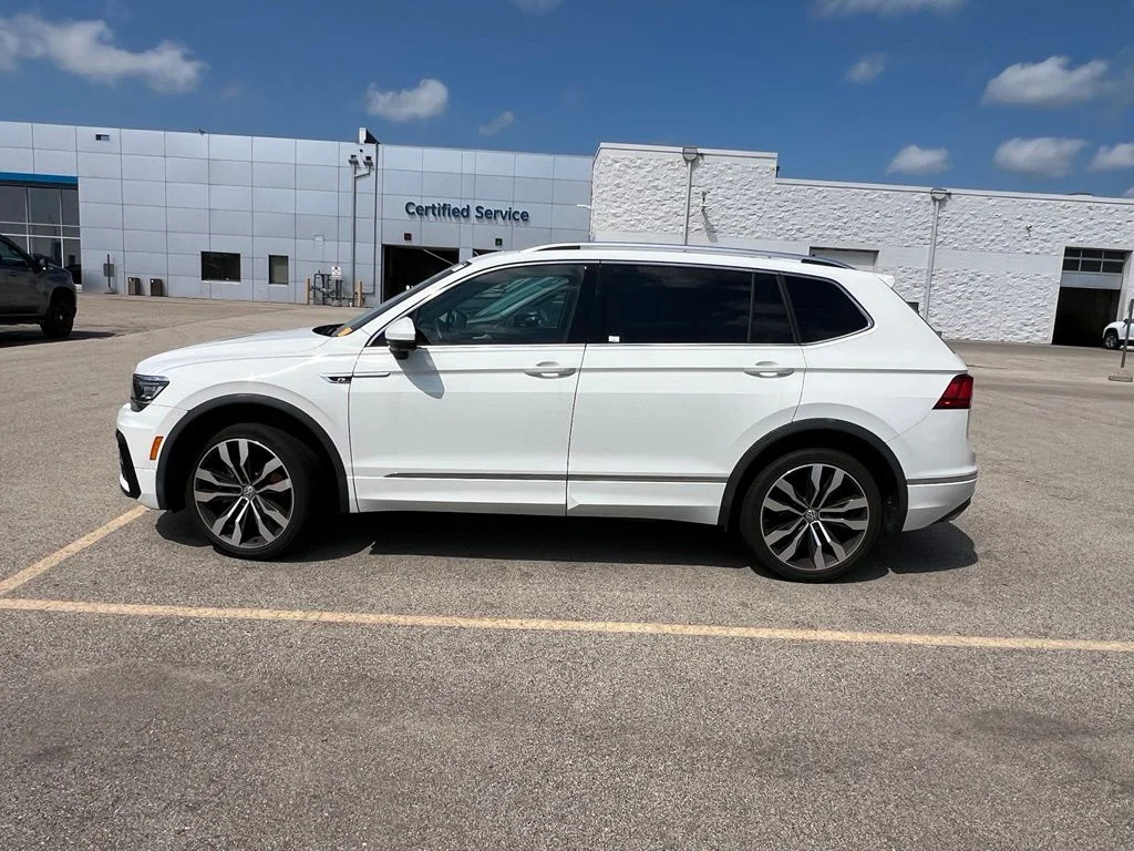 Used 2021 Pure White Volkswagen 2.0T SEL Premium R-Line image 2