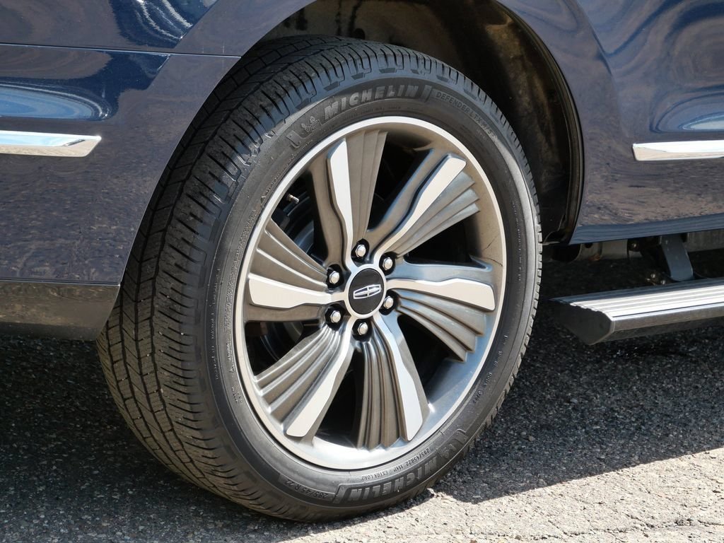 Certified Used 2019 Blue Lincoln Reserve image 7