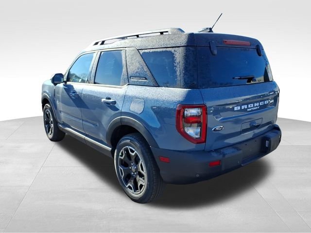 New 2025 Azure Gray Metallic Tri-Coat Ford Outer Banks® image 6