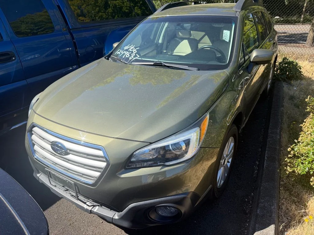 Used 2017 Green Subaru 2.5i Premium image 1