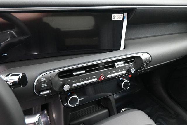 New 2026 White Hyundai SEL AWD image 20