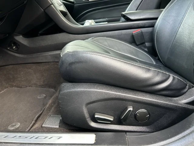 Used 2020 Gray Ford Titanium image 31