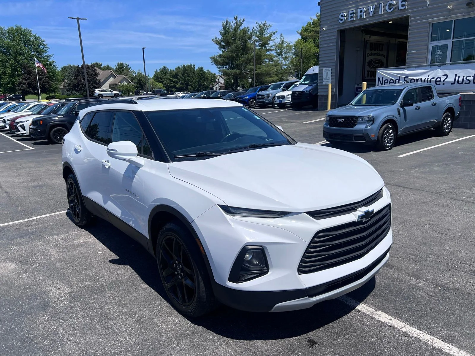 Used 2019 Summit White Chevrolet Base image 8