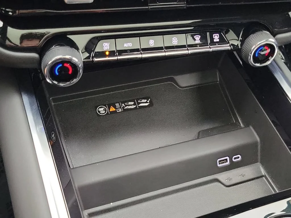 2025 Chevrolet Tahoe High Country - Photo 19