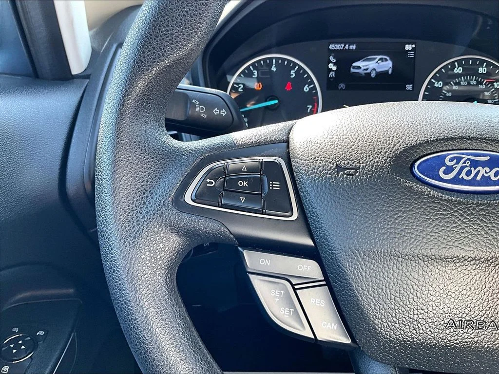 Used 2022 Blue Ford SE image 19