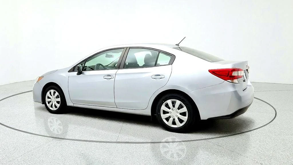 Used 2019 Ice Silver Metallic Subaru 2.0i 4-door CVT image 7