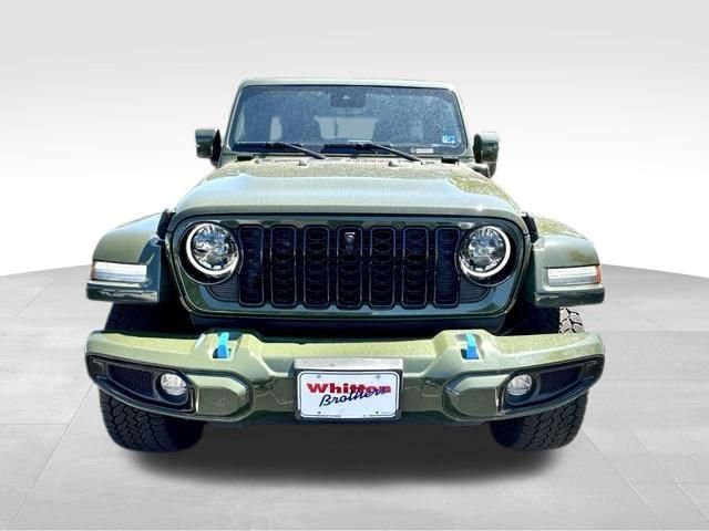 Used 2024 Green Jeep High Altitude 4xe image 10