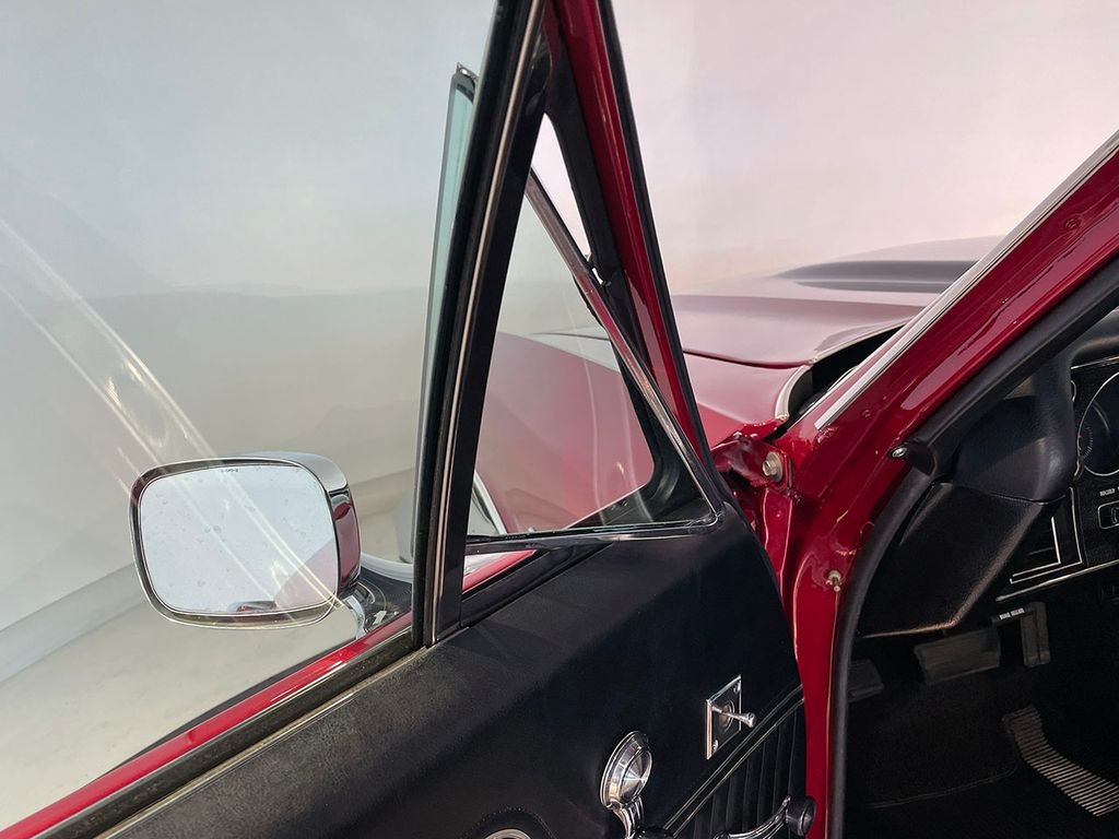 Used 1972 Red Chevrolet  image 41