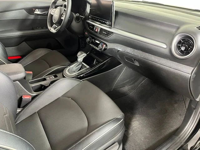 Used 2023 Black Kia GT-Line image 38