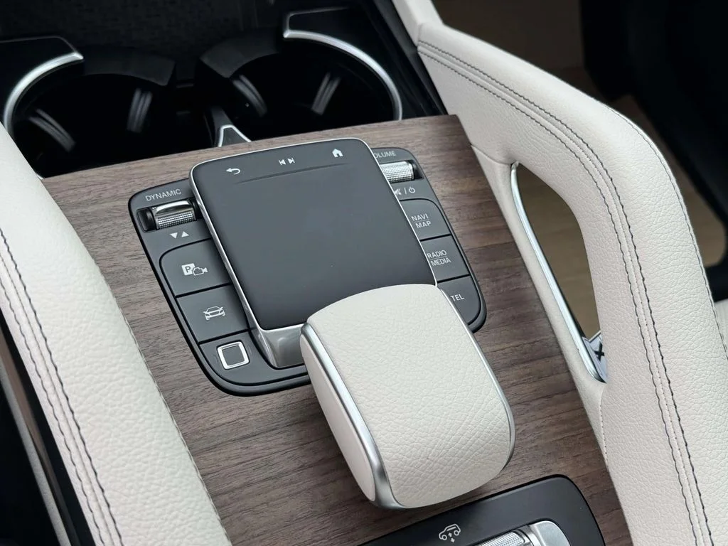New 2026 White Mercedes-Benz GLS 450 image 29
