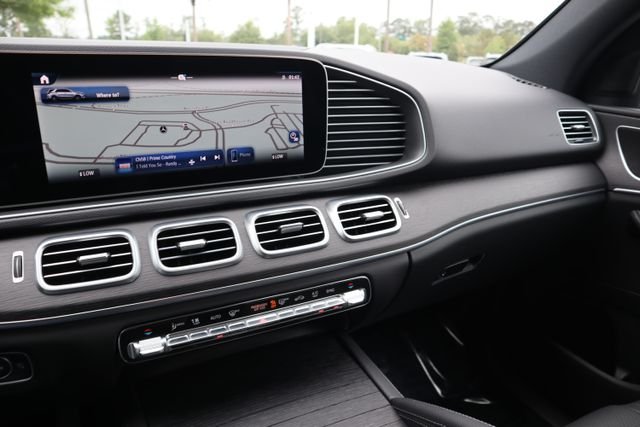 Certified Used 2025 Obsidian Black Metallic Mercedes-Benz GLE 450 image 18