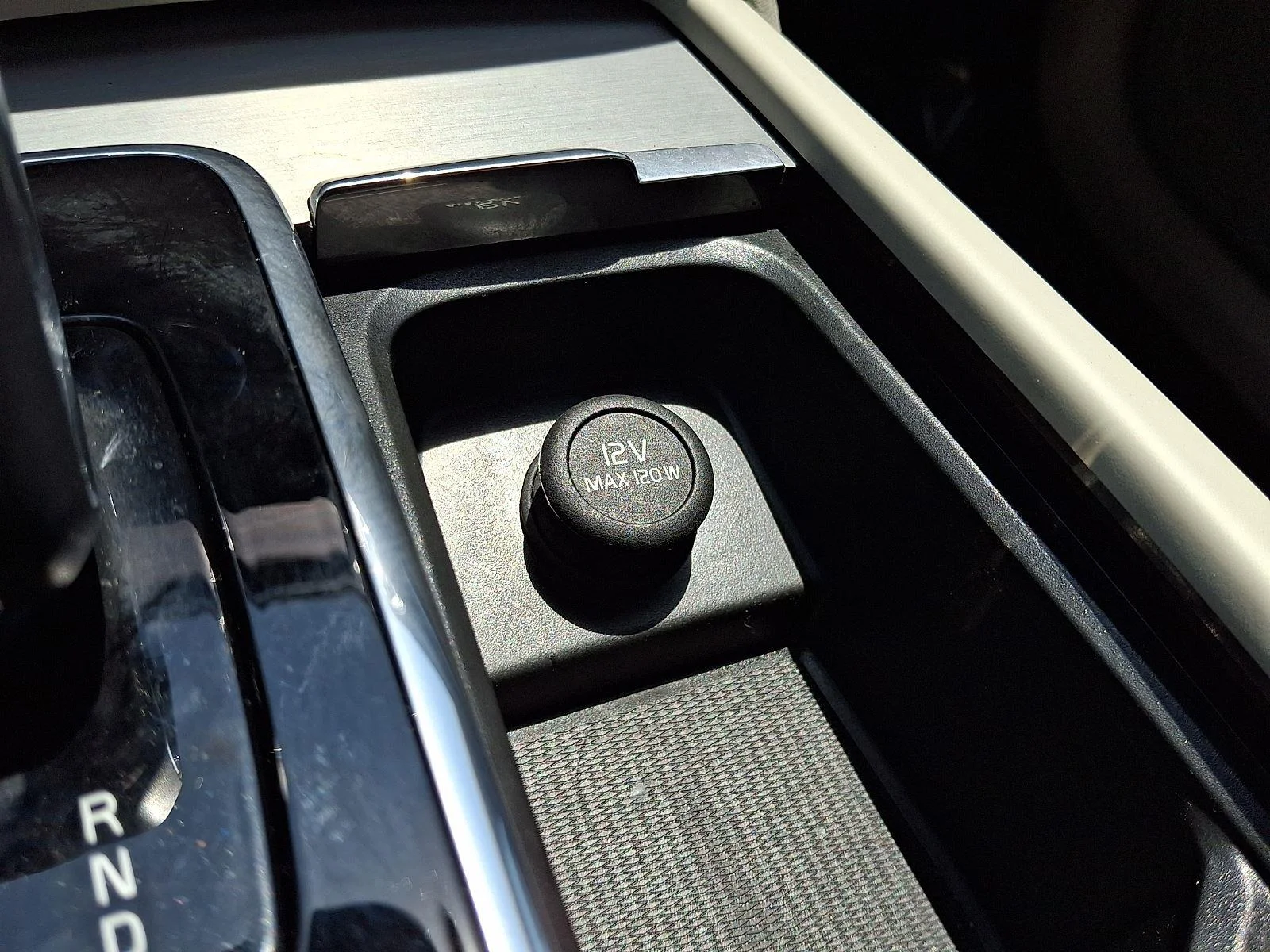 Used 2023 Thunder Grey Metallic Volvo Core image 27