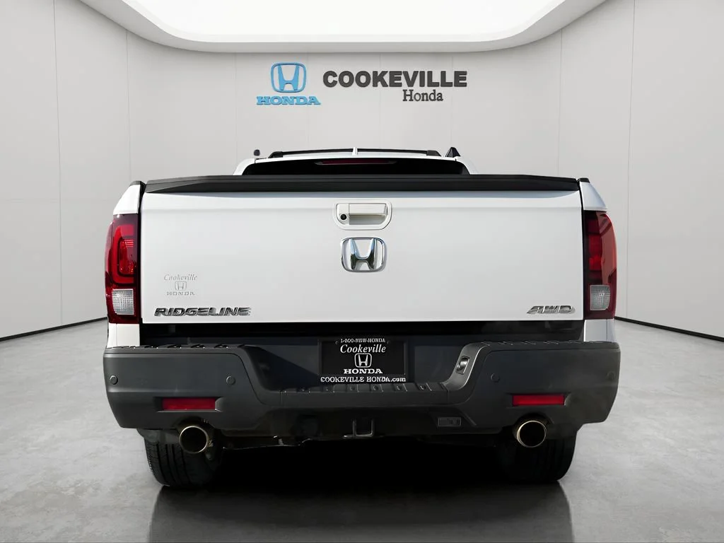 Certified Used 2023 Platinum White Pearl Honda RTL-E image 35