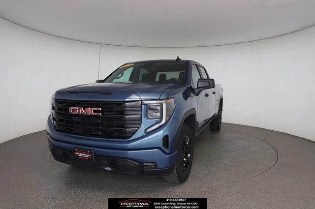 2024 GMC Sierra Pro 4WD Crew Cab Short Box's photo