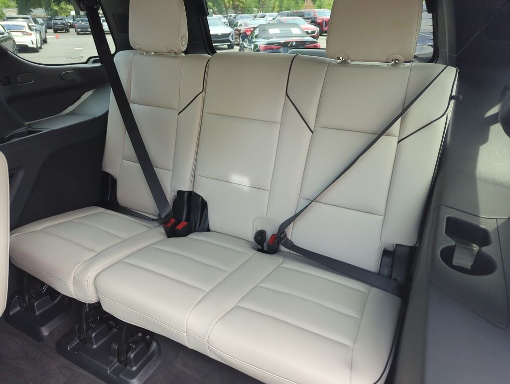 Used 2025 Silver Cadillac Sport image 32