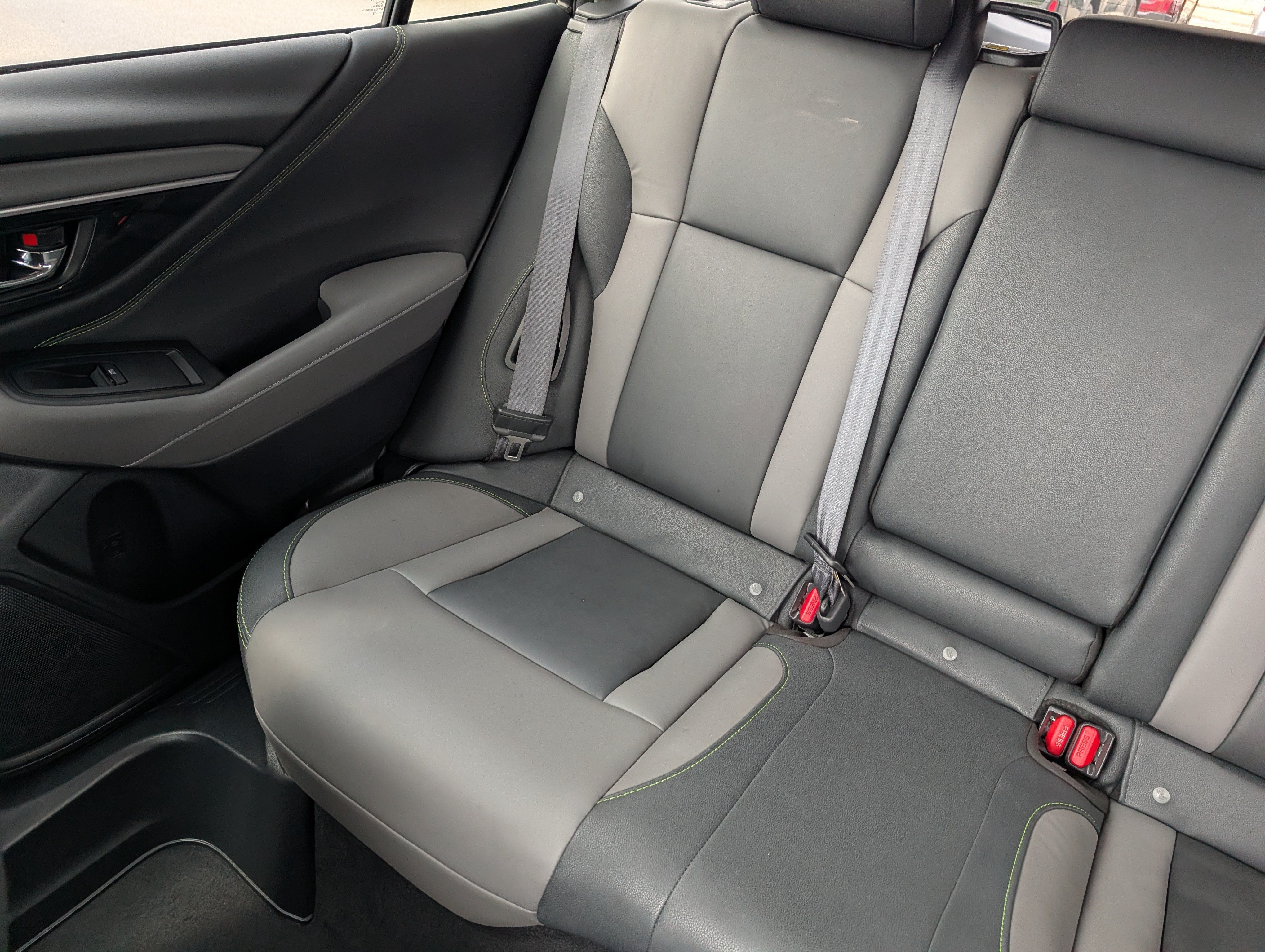 Used 2025 Crystal Black Silica Subaru Onyx Edition image 12