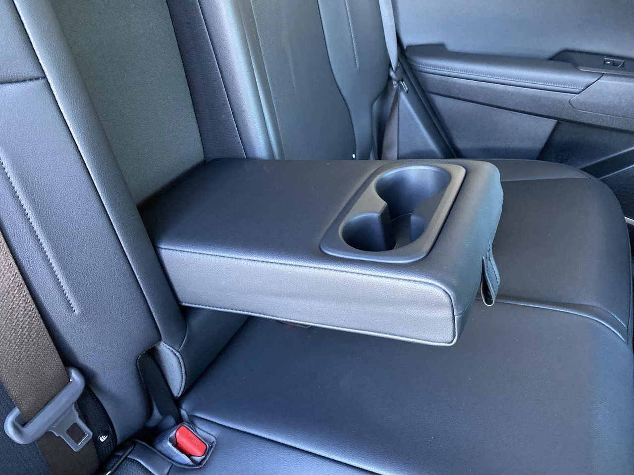 2026 Kia Sportage EX Hybrid - Photo 25