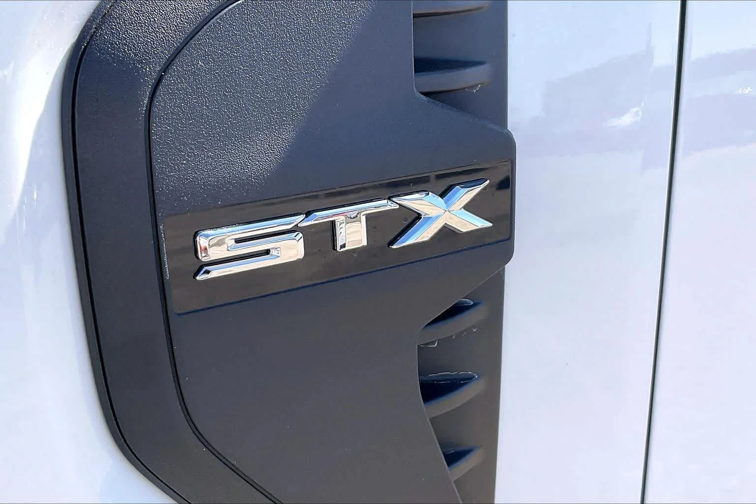 New 2026 Oxford White Ford XL image 15
