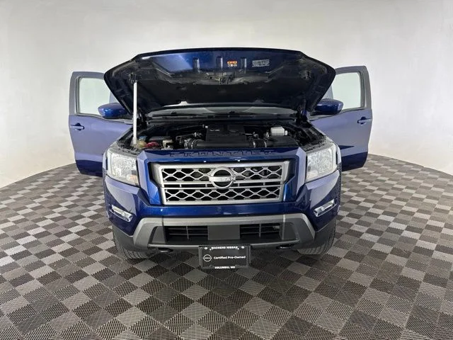 Used 2022 Blue Nissan SV image 11