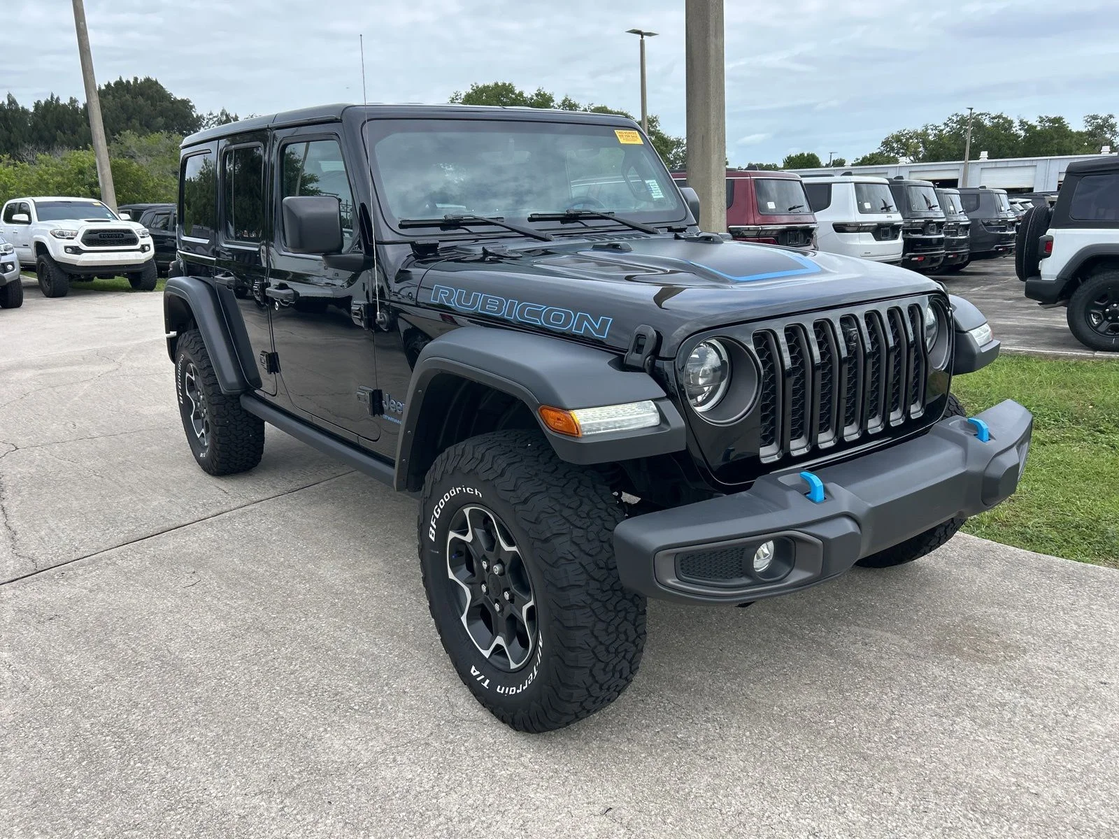 Used 2023 Black Clearcoat Jeep Rubicon 4xe image 22