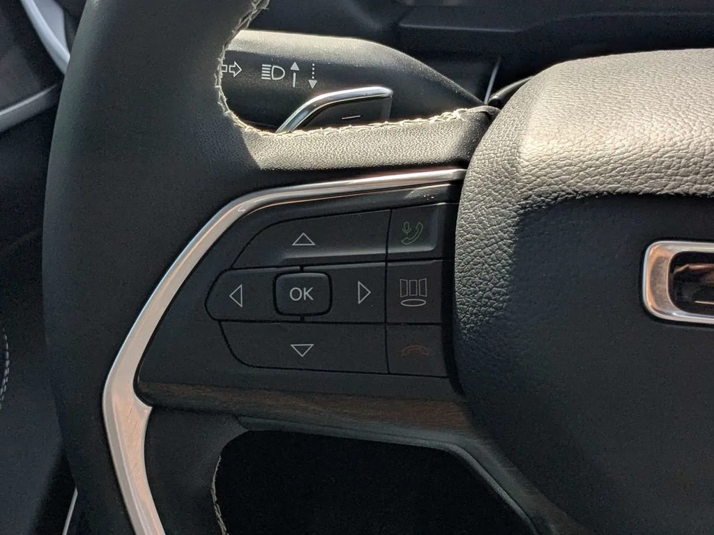 Used 2026 White Jeep Limited image 23