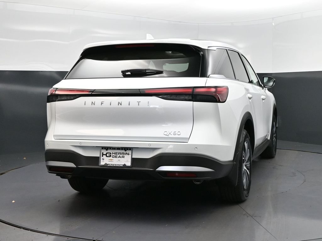 Certified Used 2026 White INFINITI PURE image 7