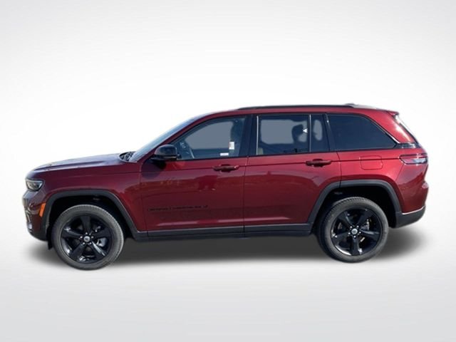 Used 2023 Red Jeep Limited image 11