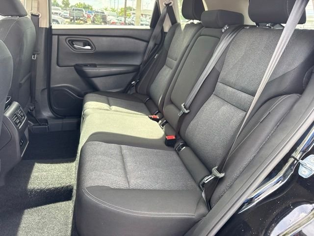 2025 Nissan Rogue SV - Photo 12