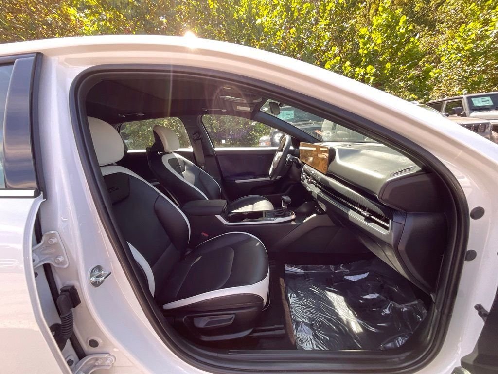 Used 2026 White Kia GT-Line Turbo image 22