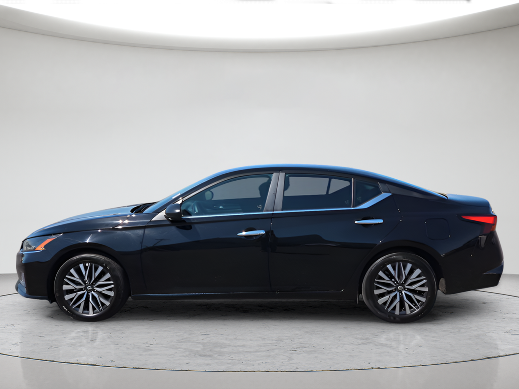 Used 2025 Nissan Altima SV with VIN 1N4BL4DV9SN392405 for sale in Moses Lake, WA