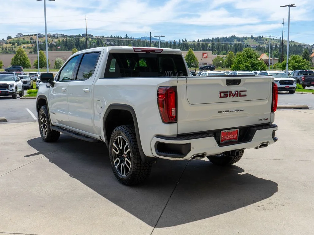 Used 2025 White GMC AT4 image 5