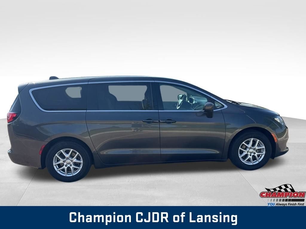 Used 2017 Gray Chrysler Touring image 9